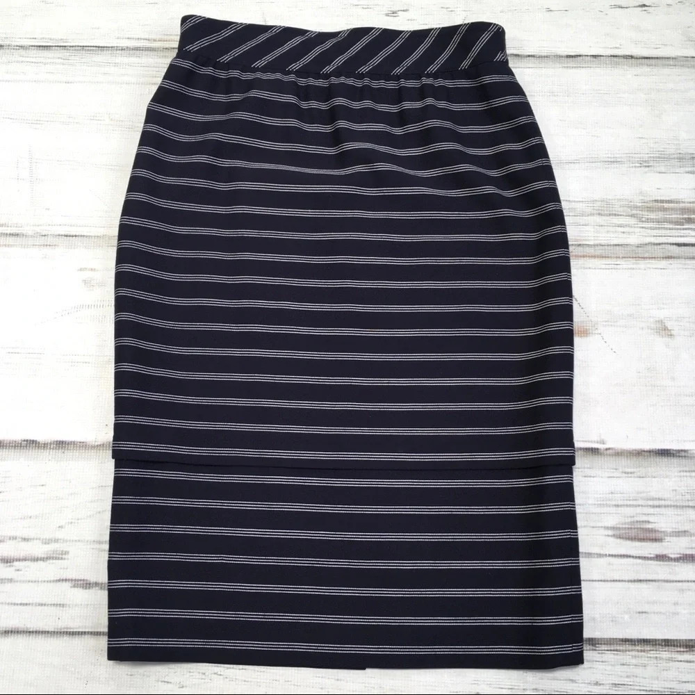 Escada Skirt Pencil Straight Blue White Designer Luxury Wool 40 Size Medium